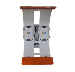 Rotating Paper Roll Clamp